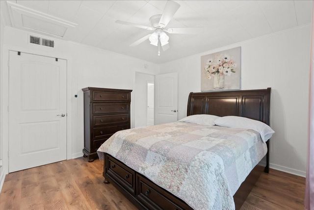 5030 Scenic Drive, Dickinson, TX 77539