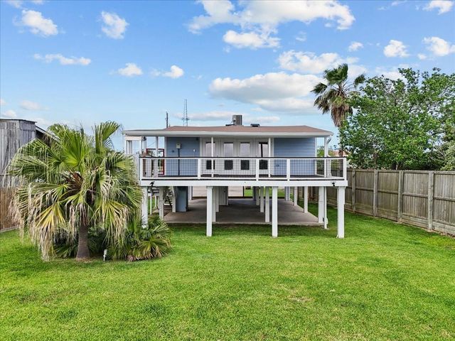 5030 Scenic Drive, Dickinson, TX 77539