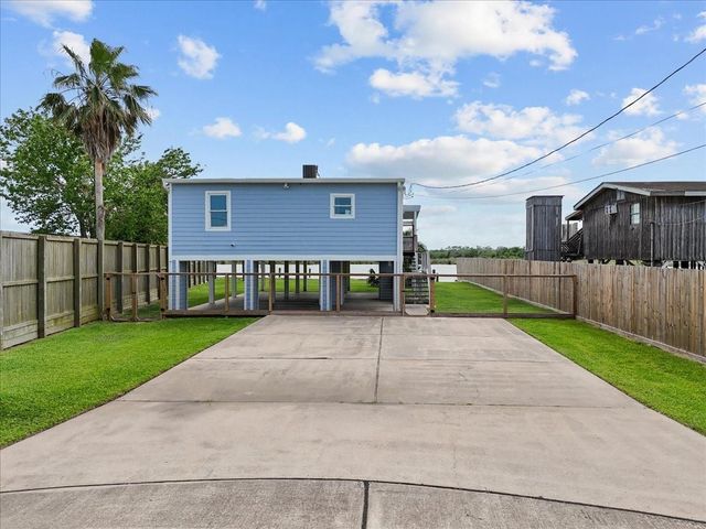5030 Scenic Drive, Dickinson, TX 77539