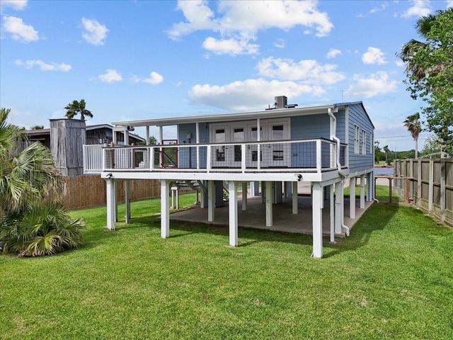 5030 Scenic Drive, Dickinson, TX 77539