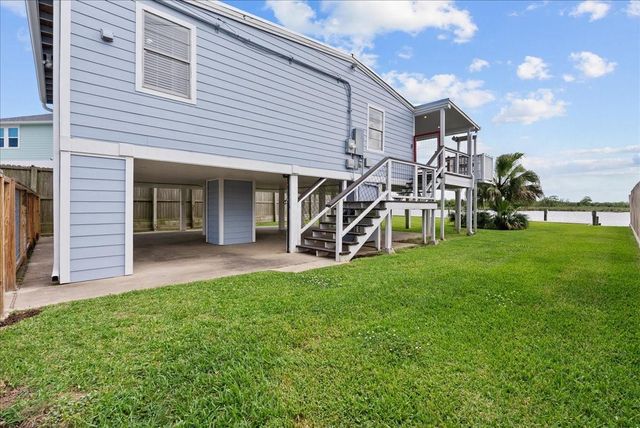 5030 Scenic Drive, Dickinson, TX 77539