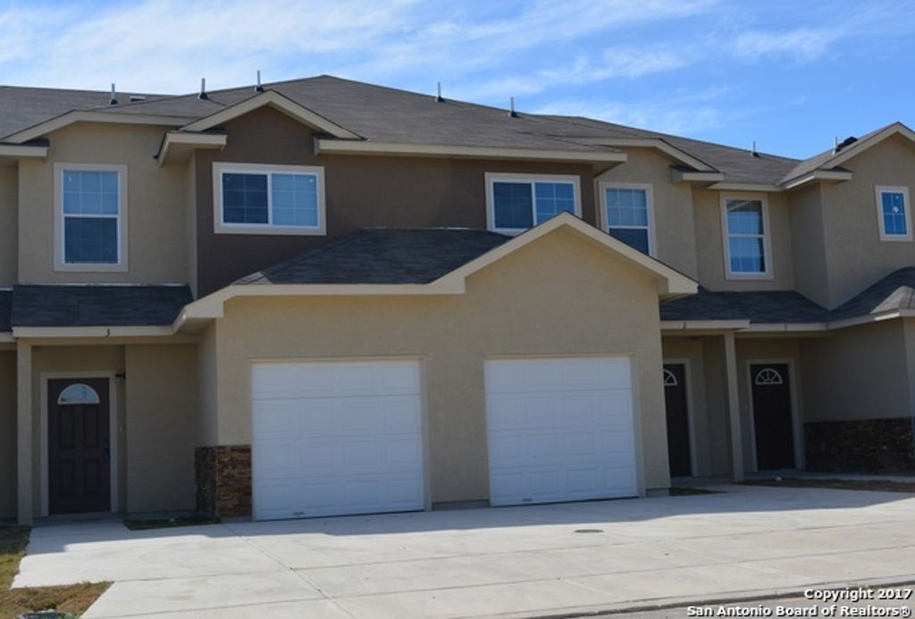 16711 Jupiter Hvn Unit 4, Selma, TX 78154