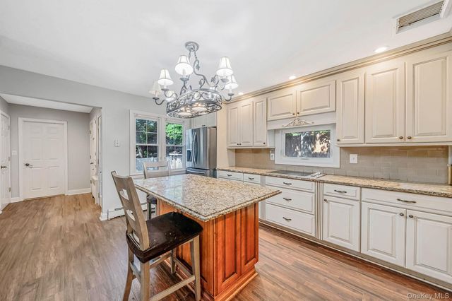 15 Jamar Lane, Lake Ronkonkoma, NY 11779