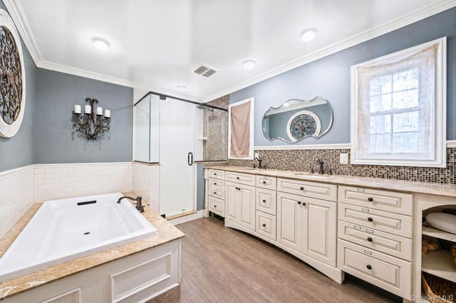 15 Jamar Lane, Lake Ronkonkoma, NY 11779