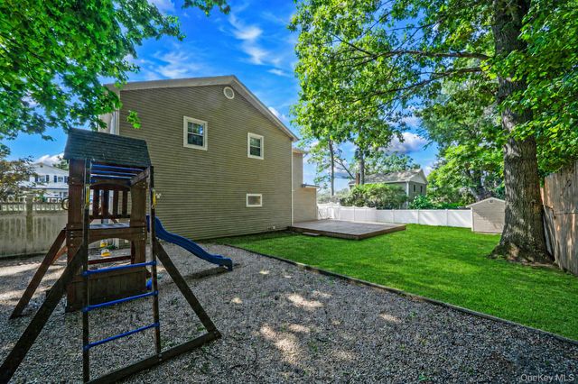 15 Jamar Lane, Lake Ronkonkoma, NY 11779
