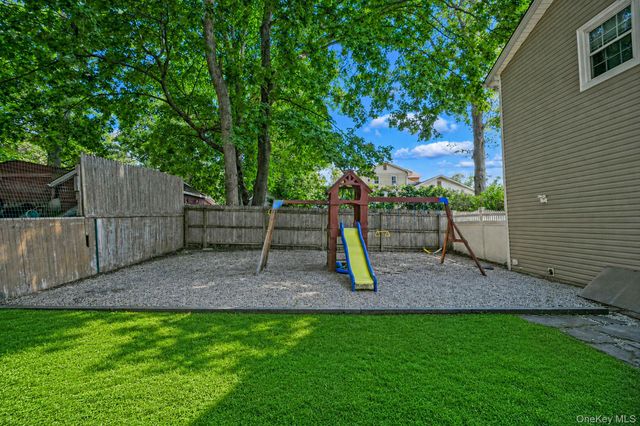 15 Jamar Lane, Lake Ronkonkoma, NY 11779