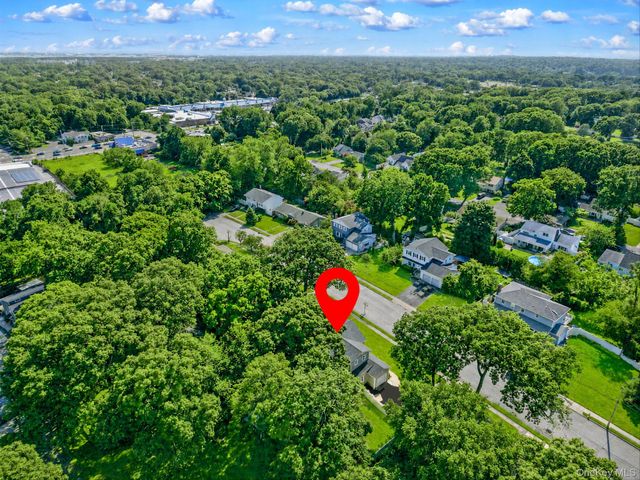 15 Jamar Lane, Lake Ronkonkoma, NY 11779