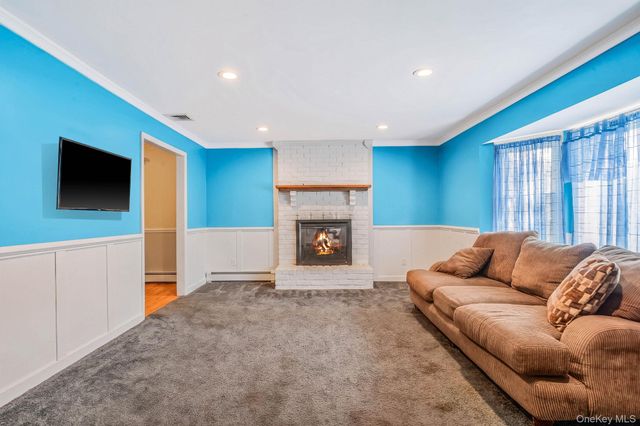 15 Jamar Lane, Lake Ronkonkoma, NY 11779