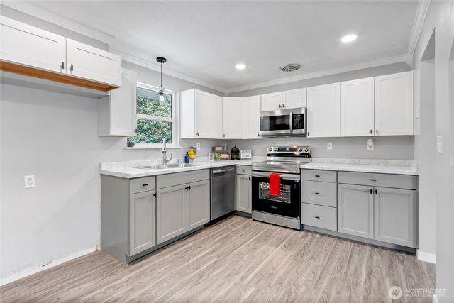 3821 104th Street E, Tacoma, WA 98446