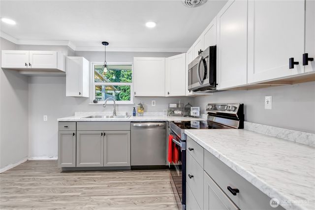 3821 104th Street E, Tacoma, WA 98446