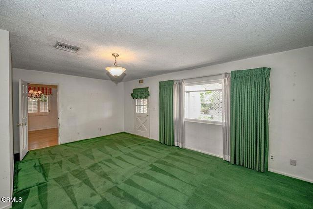 1920 N Screenland Drive, Burbank, CA 91505