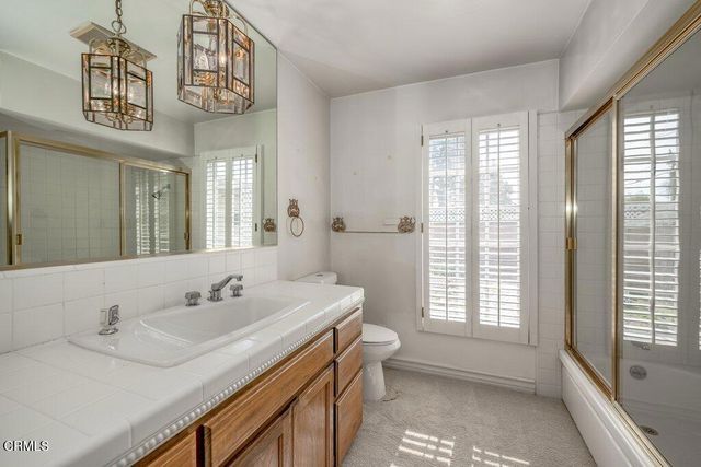 1920 N Screenland Drive, Burbank, CA 91505