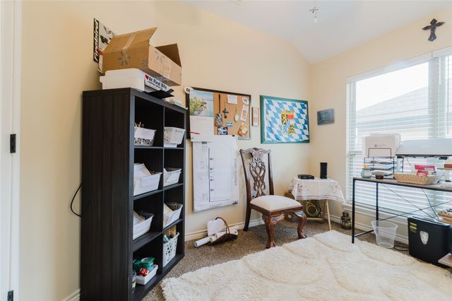 404 Avenue E, Ennis, TX 75119