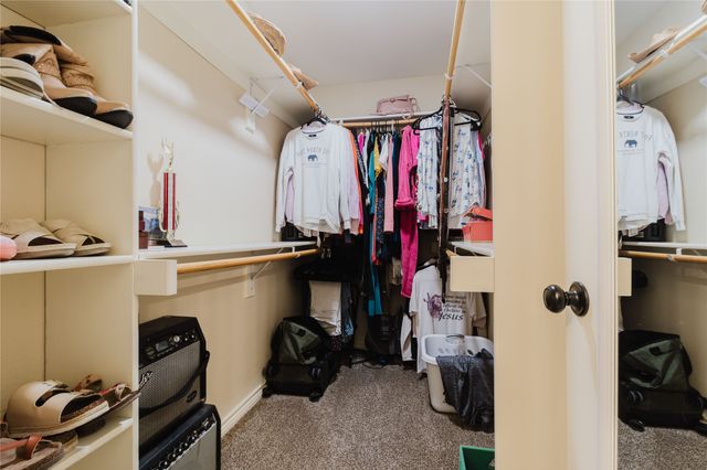 404 Avenue E, Ennis, TX 75119