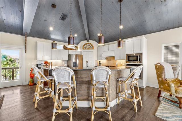 822 Oceanside, Port Aransas, TX 78373