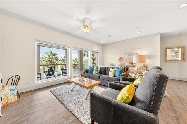 822 Oceanside, Port Aransas, TX 78373