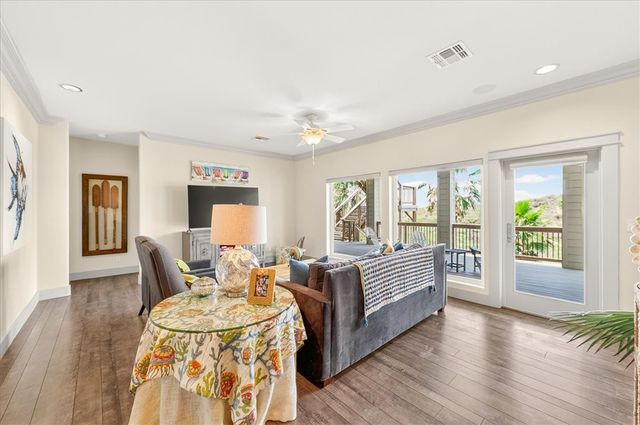 822 Oceanside, Port Aransas, TX 78373