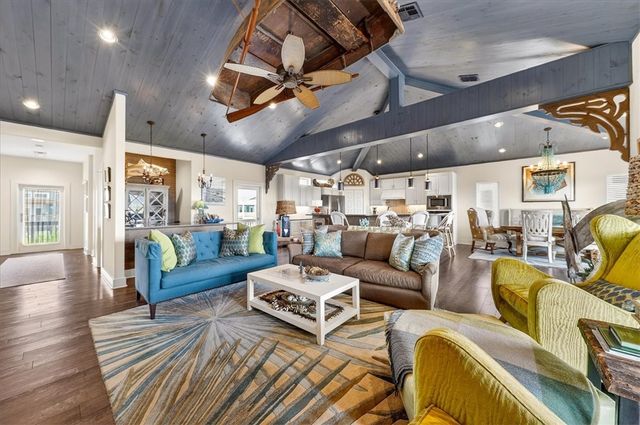 822 Oceanside, Port Aransas, TX 78373