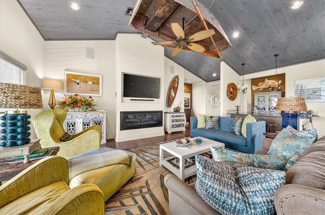 822 Oceanside, Port Aransas, TX 78373