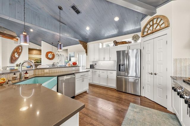 822 Oceanside, Port Aransas, TX 78373