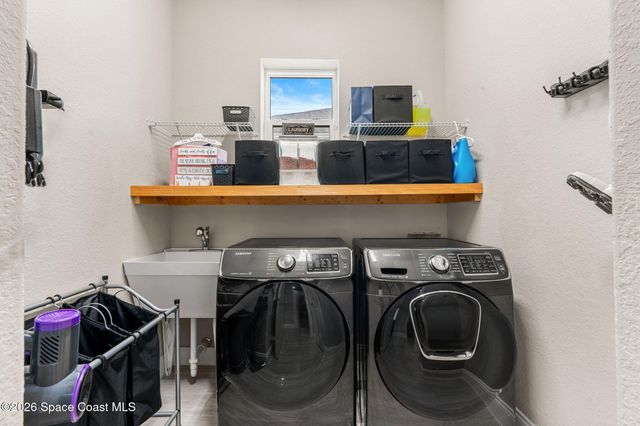 4065 Negal Circle, Melbourne, FL 32901