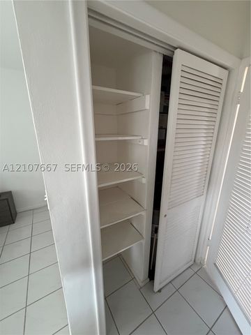 1330 NW 43rd Ave 304, Lauderhill, FL 33313