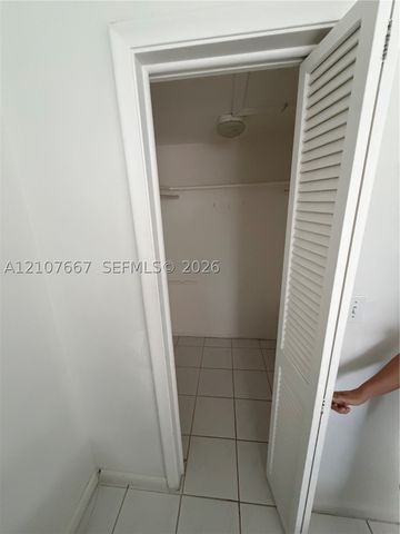 1330 NW 43rd Ave 304, Lauderhill, FL 33313