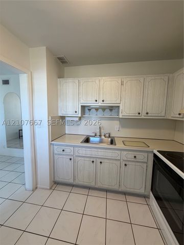 1330 NW 43rd Ave 304, Lauderhill, FL 33313