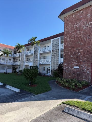 1330 NW 43rd Ave 304, Lauderhill, FL 33313
