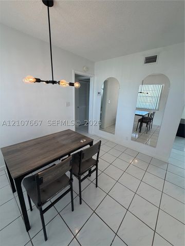 1330 NW 43rd Ave 304, Lauderhill, FL 33313