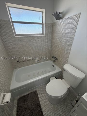 1330 NW 43rd Ave 304, Lauderhill, FL 33313