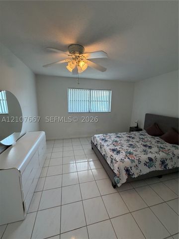 1330 NW 43rd Ave 304, Lauderhill, FL 33313