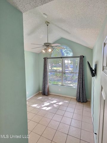 1705 Seagull Avenue, Ocean Springs, MS 39564