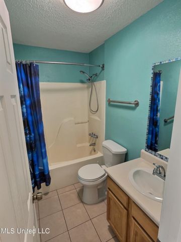 1705 Seagull Avenue, Ocean Springs, MS 39564