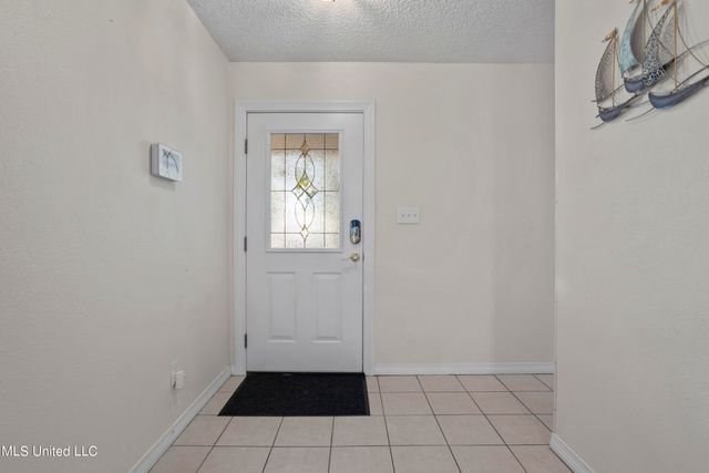 1705 Seagull Avenue, Ocean Springs, MS 39564