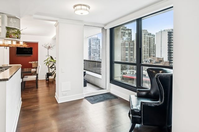 1030 N STATE Street 2GH, Chicago, IL 60610