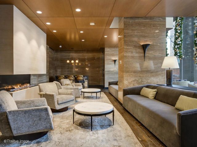 1030 N STATE Street 2GH, Chicago, IL 60610