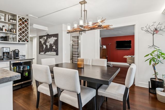 1030 N STATE Street 2GH, Chicago, IL 60610