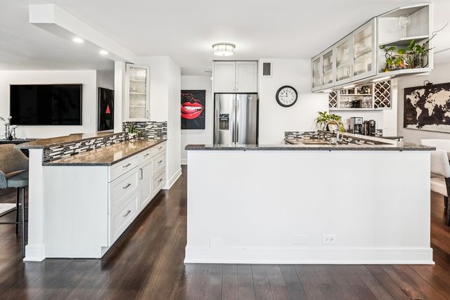 1030 N STATE Street 2GH, Chicago, IL 60610