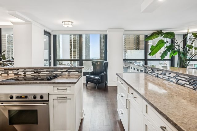 1030 N STATE Street 2GH, Chicago, IL 60610