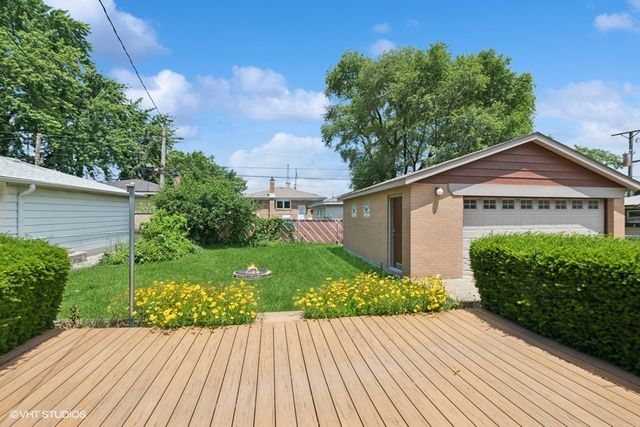 5536 W 99th Place, Oak Lawn, IL 60453