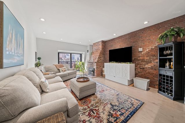 28 Atlantic Avenue 638, Boston, MA 02110