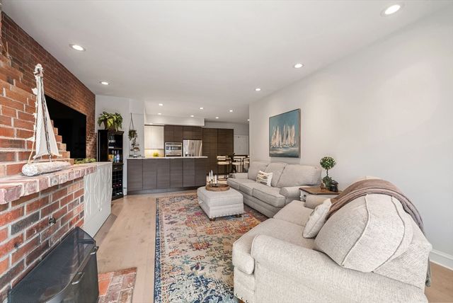 28 Atlantic Avenue 638, Boston, MA 02110