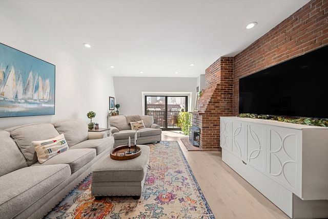 28 Atlantic Avenue 638, Boston, MA 02110