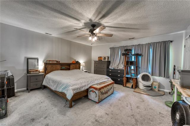 5809 Lancelot DR, Virginia Beach, VA 23464