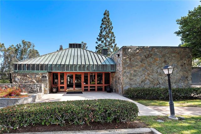 10262 St Cloud, North Tustin, CA 92705
