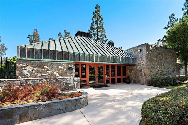 10262 St Cloud, North Tustin, CA 92705