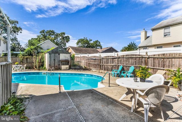 836 BEACH AVE, Beachwood, NJ 08722