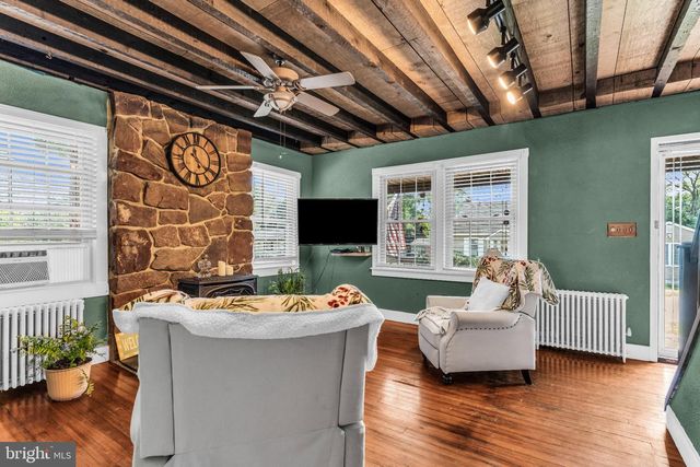 836 BEACH AVE, Beachwood, NJ 08722