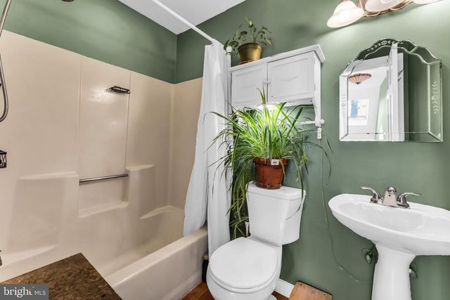 836 BEACH AVE, Beachwood, NJ 08722